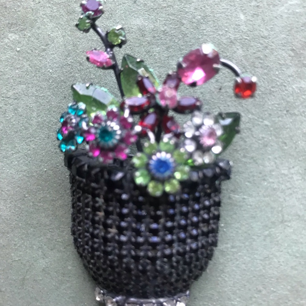 Brooch